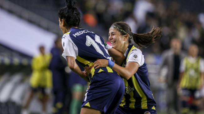 SON DAKİKA: Kadınlar derbisinde kazanan Fenerbahçe